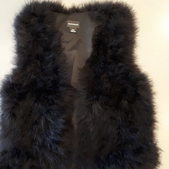 Club Monaco Women's Marabou Feather Vest - Size: Medium - Picture 6 of 11